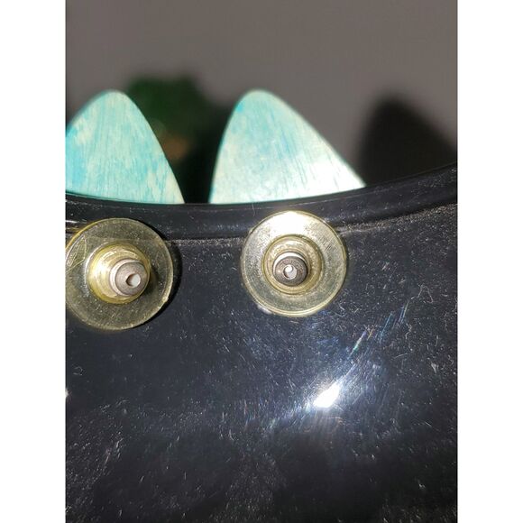 A Pair of Painted Wooden Earrings Southwestern Native American Pattern Pierced - Picture 5 of 13